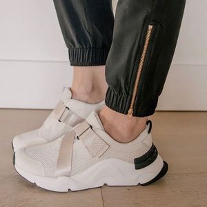 Sorel Kinetic Velcro close. On trend, very comfortable, non-slip soles. 10M